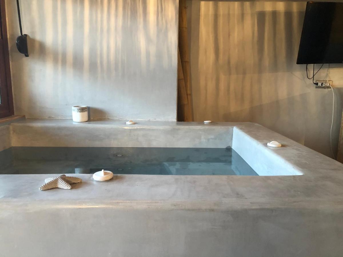 Villa Breeze Isla Istro